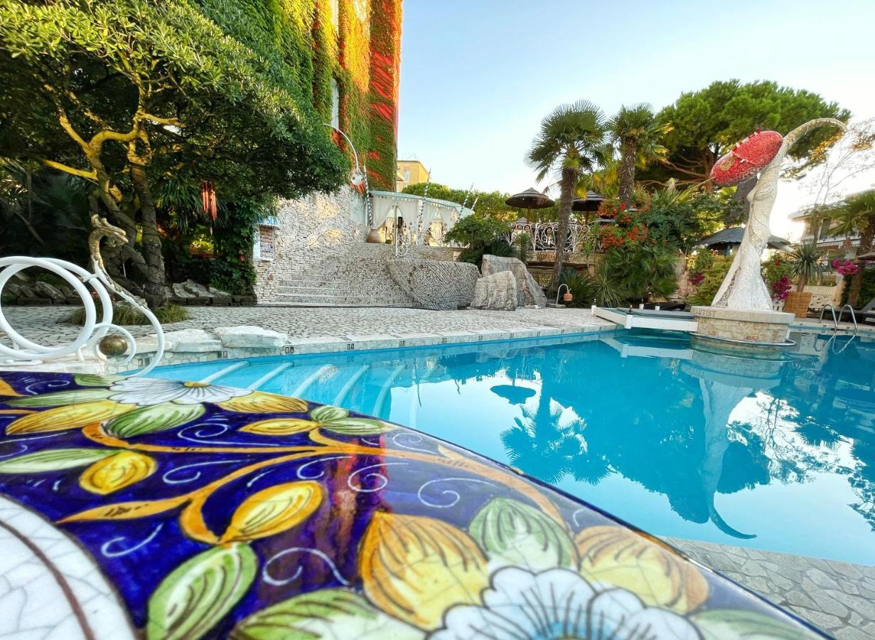 Milton Boutique Hotel - Adults Only リド・ディ・イエゾロ エクステリア 写真