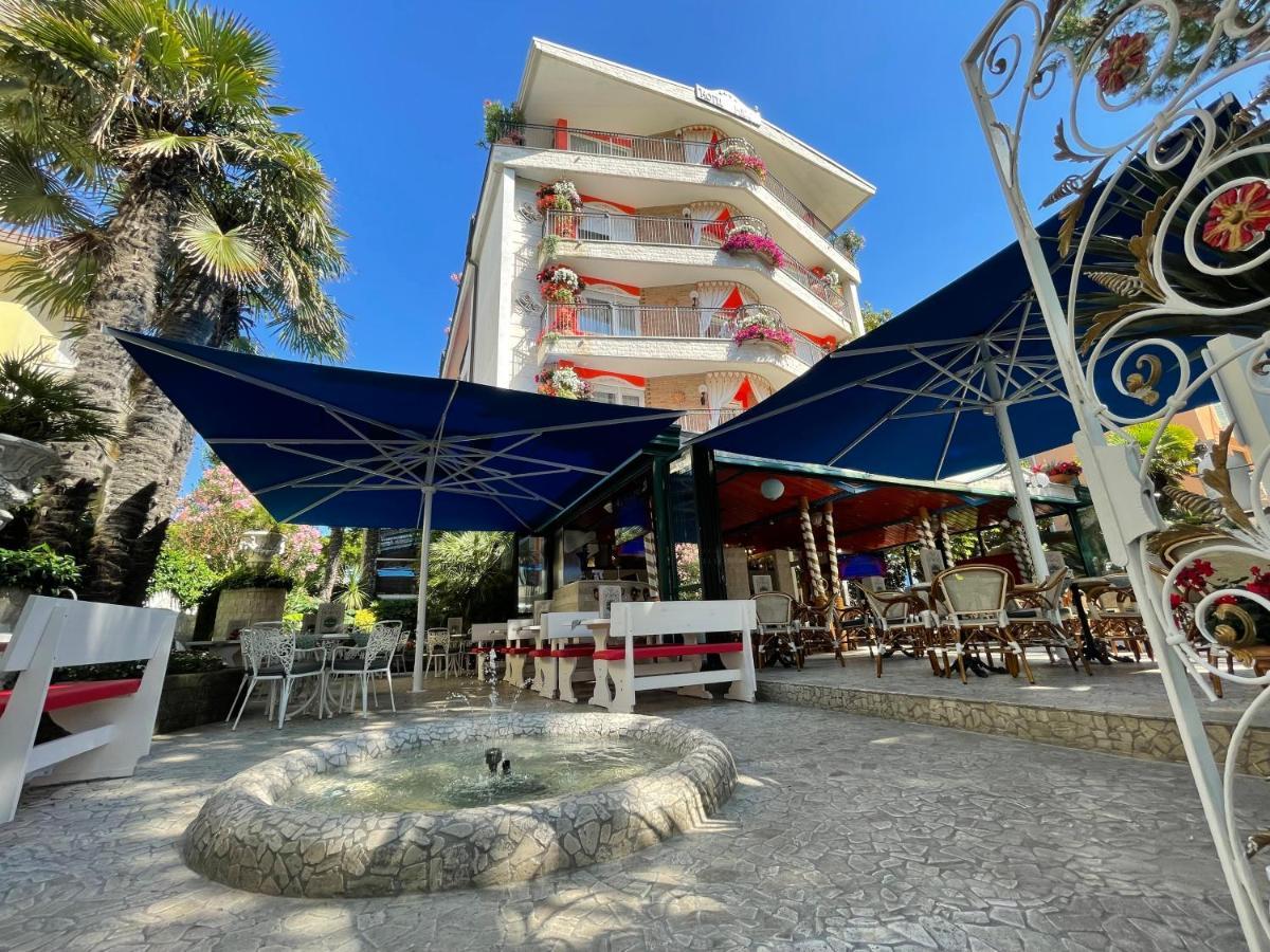 Milton Boutique Hotel - Adults Only リド・ディ・イエゾロ エクステリア 写真