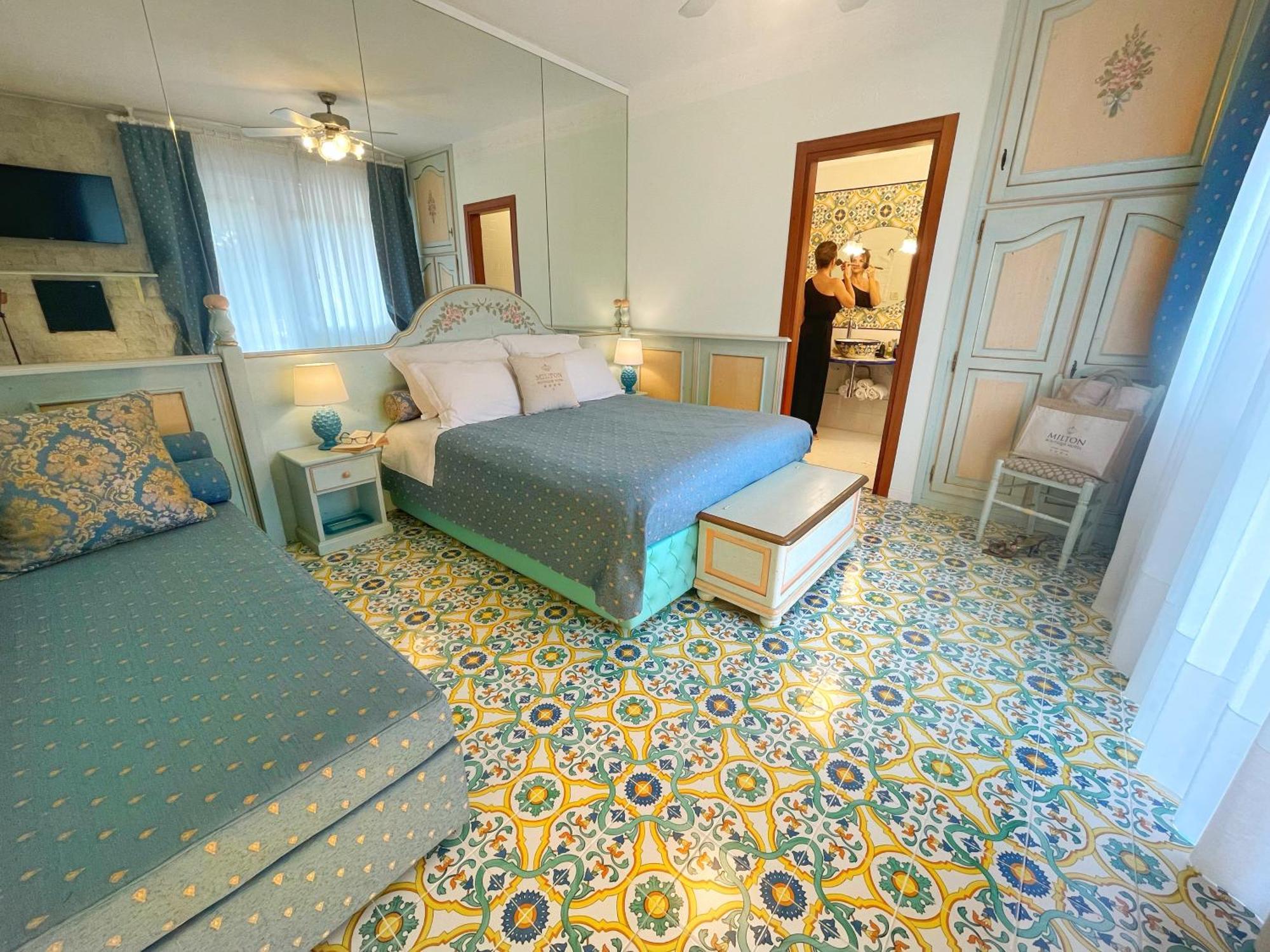 Milton Boutique Hotel - Adults Only リド・ディ・イエゾロ エクステリア 写真