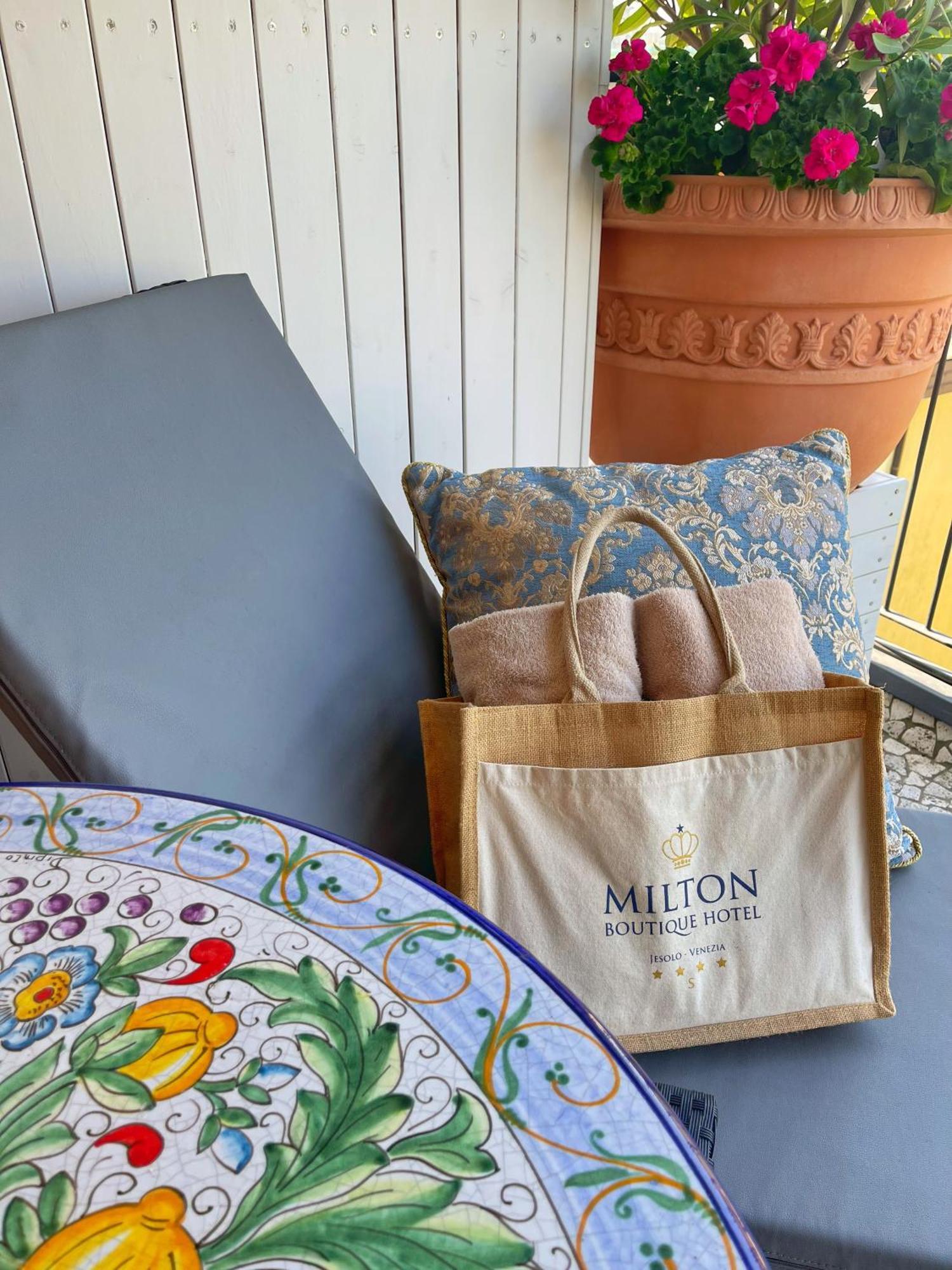 Milton Boutique Hotel - Adults Only リド・ディ・イエゾロ エクステリア 写真