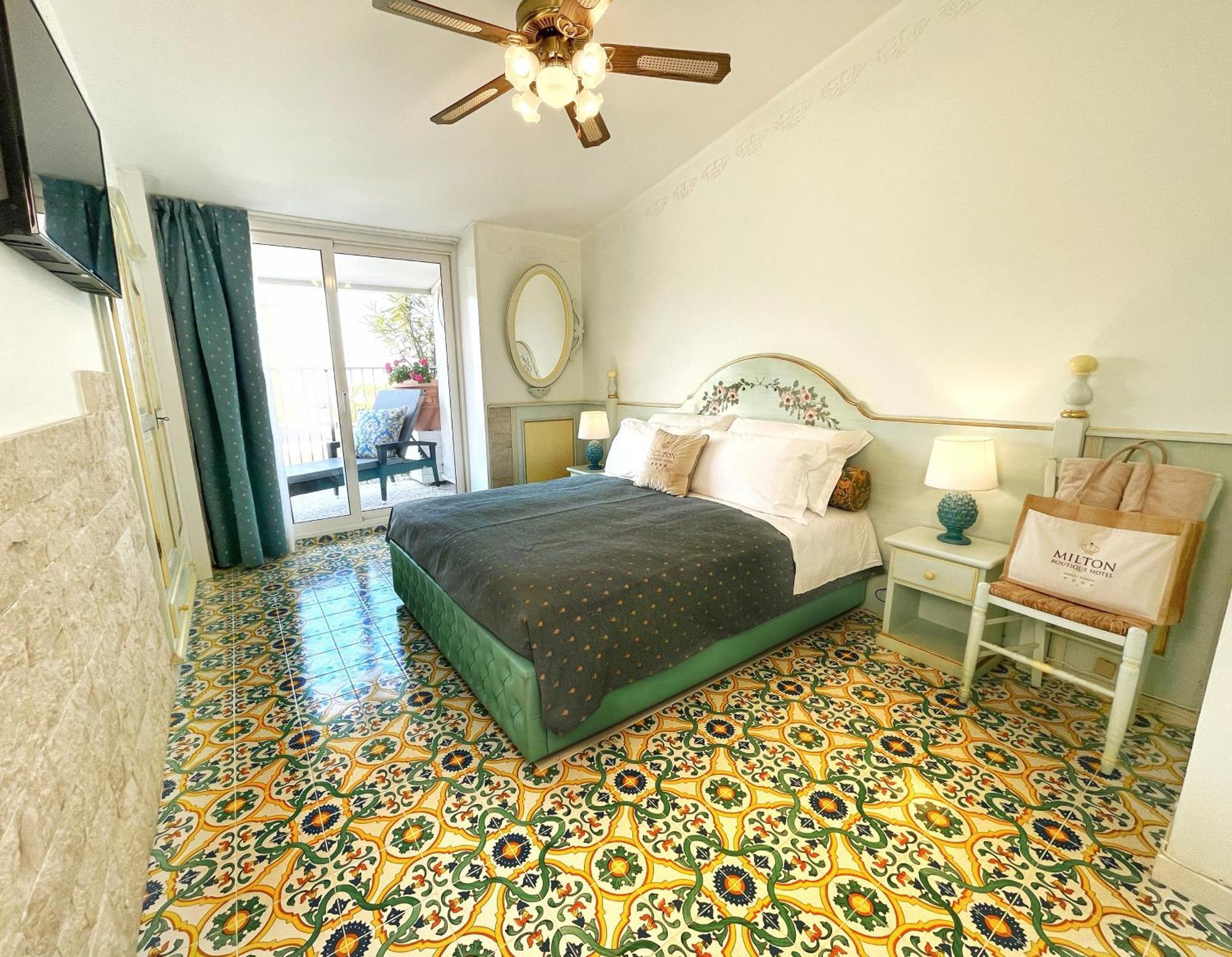 Milton Boutique Hotel - Adults Only リド・ディ・イエゾロ エクステリア 写真